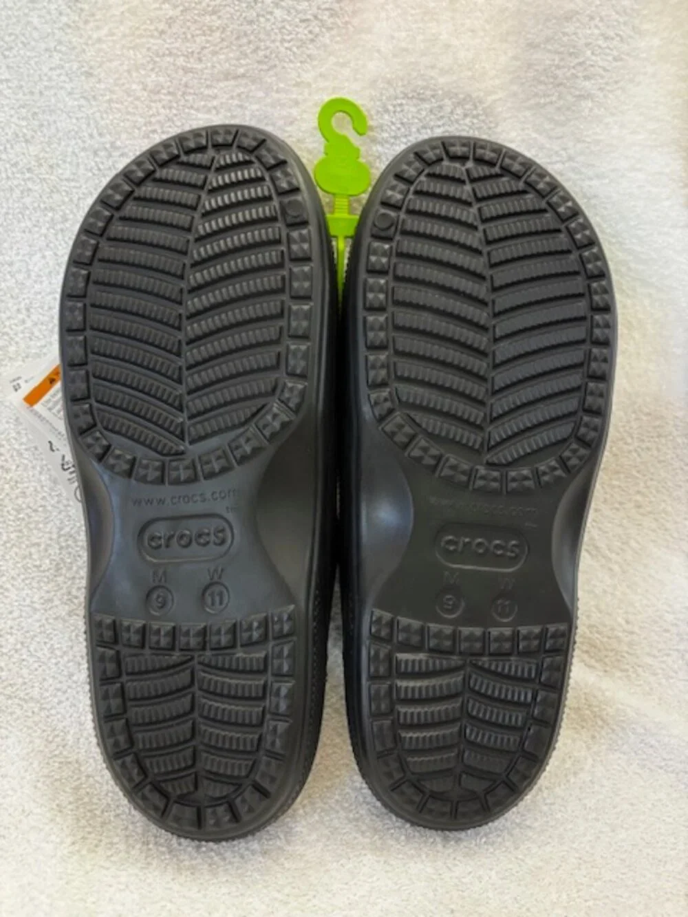 Crocs unisex black Baya slide on sandal NWT Men's Size 9/Women's Size 11
